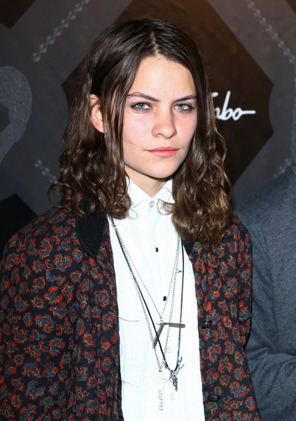 艾略特·萨姆纳 Eliot Sumner