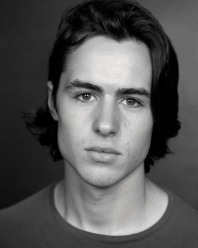本·施耐泽 Ben Schnetzer
