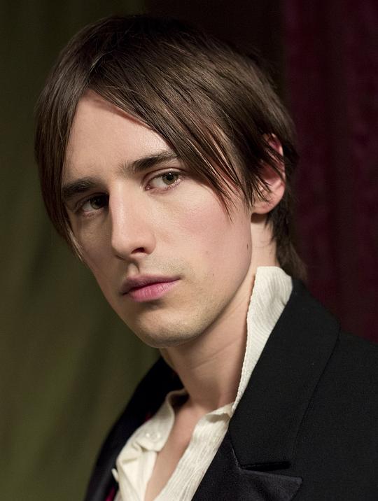 利夫·卡内 Reeve Carney