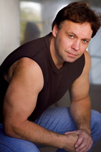 罗杰·赫维勒特 Roger Hewlett