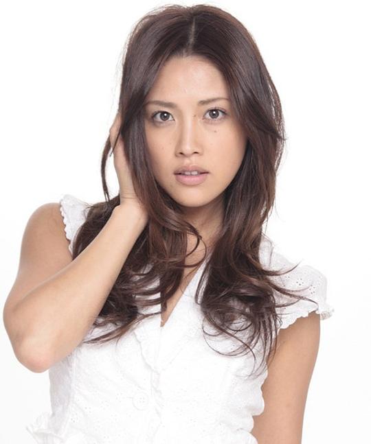 西崎彩 Aya Nishisaki