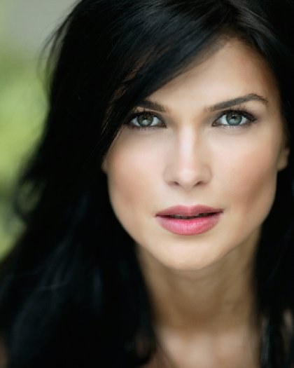 莫妮卡·伯尔勒德阿努 Monica Barladeanu