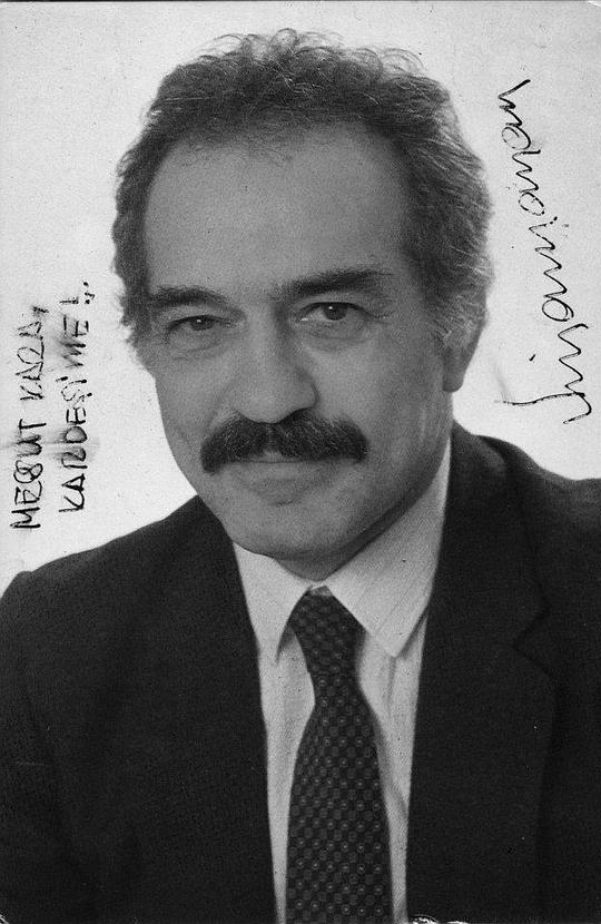 费喀莱特.哈坎 Fikret Hakan