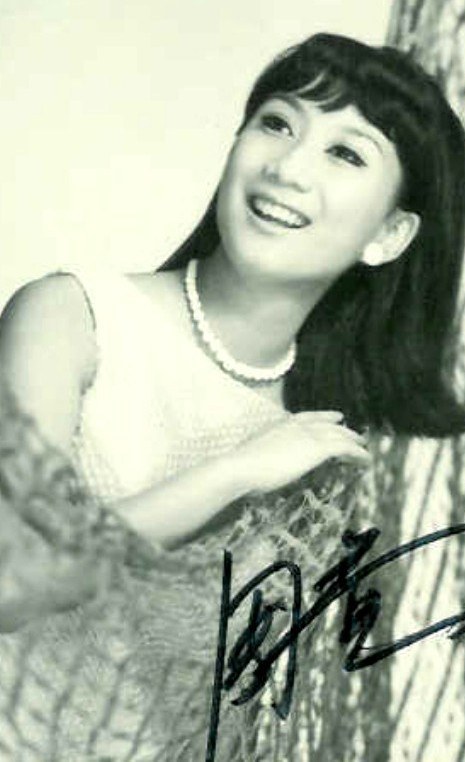 周萱 Hilda Chow Hsuan