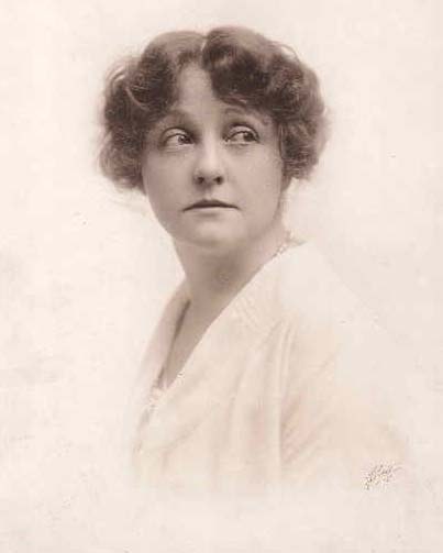 劳拉·霍普·克鲁斯 Laura Hope Crews