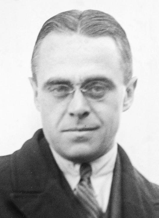 巴兹尔·迪安 Basil Dean
