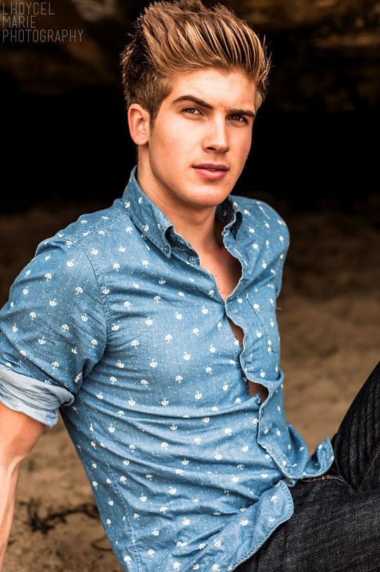 乔伊·格赛弗 Joey Graceffa