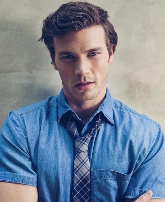 德雷克·迪勒 Derek Theler