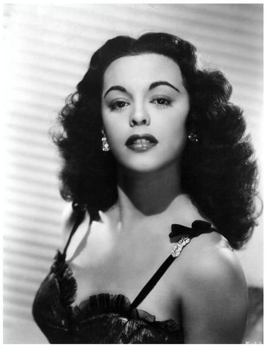 艾丝苔蕾塔·罗德里格兹 Estelita Rodriguez