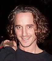 耐克·伊斯特 Nick East