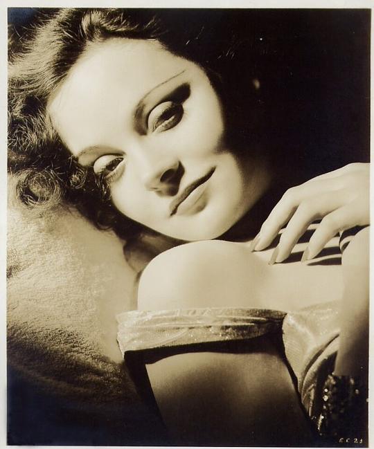 伊丽莎白·英格利斯 Elizabeth Inglis