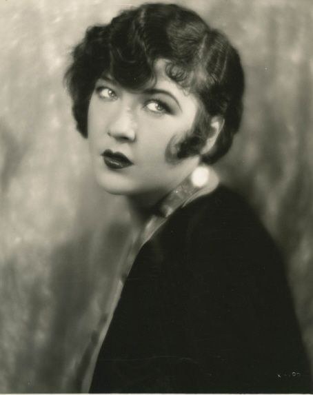 Yola d'Avril Yola d'Avril