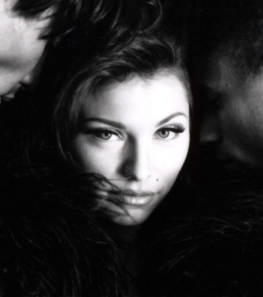 索菲娅·希纳斯 Sofia Shinas