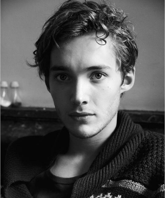 托比·瑞格波 Toby Regbo
