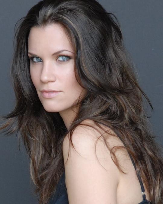 弗里达·法瑞尔 Frida Farrell