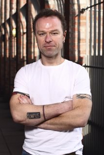 史蒂芬·艾略特 Stephen Elliot