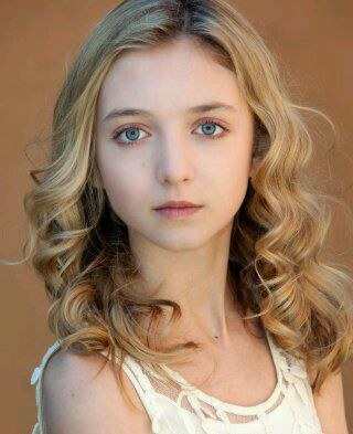 哈娜·海耶斯 Hana Hayes
