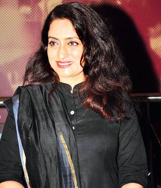 娜微妮.帕里哈尔 Navni Parihar