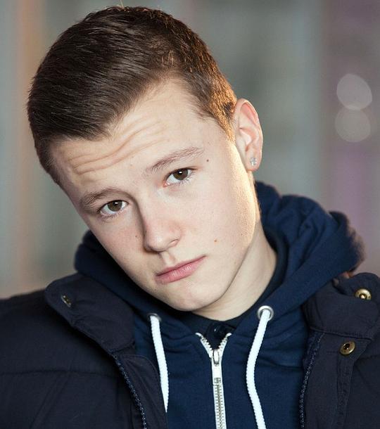 查理·沃纳姆 Charlie Wernham