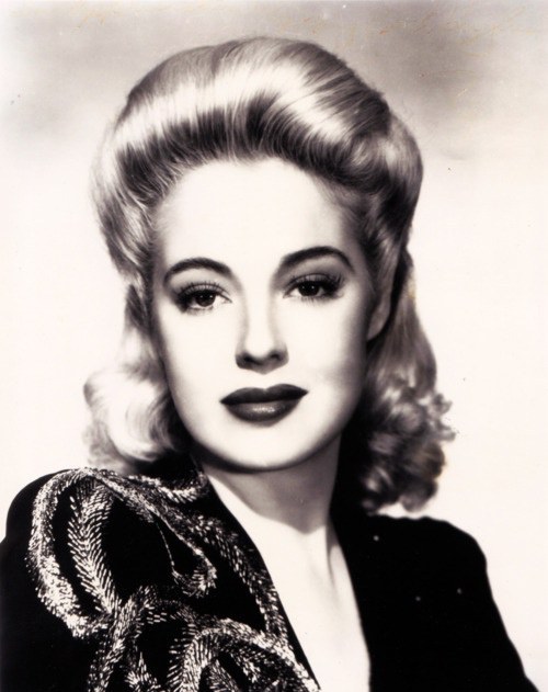 玛丽·贝丝·休斯 Mary Beth Hughes