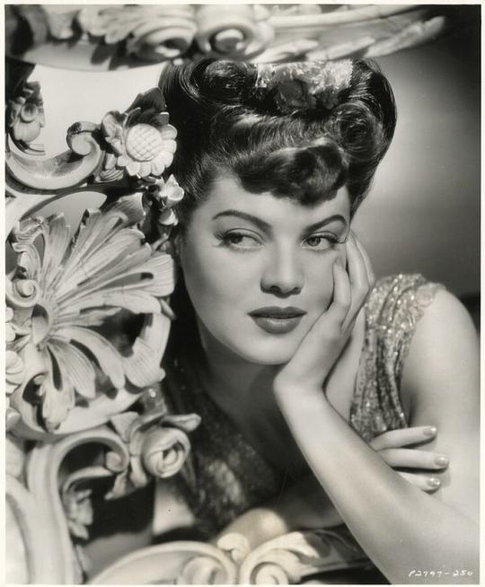 朵娜·德拉克 Dona Drake