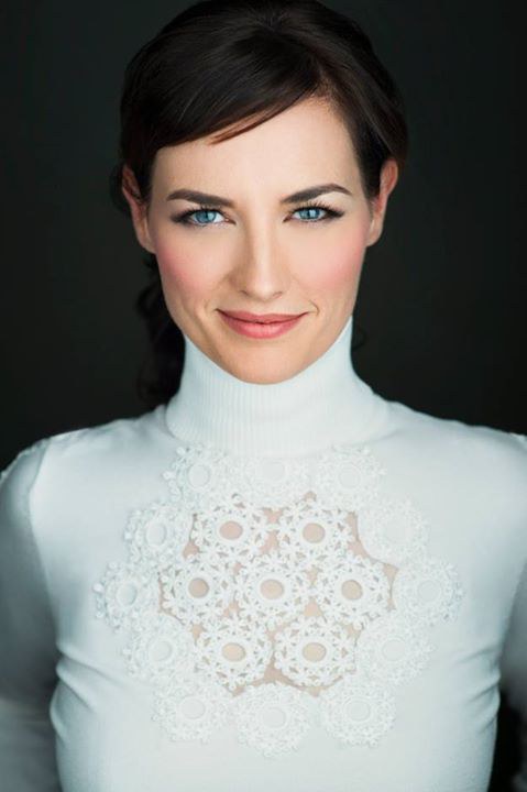 艾丽卡·卡罗尔 Erica Carroll