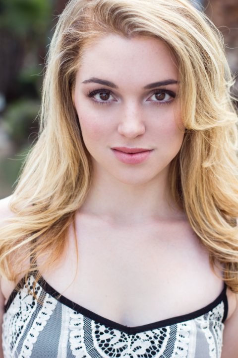 詹尼弗·斯通 Jennifer Stone