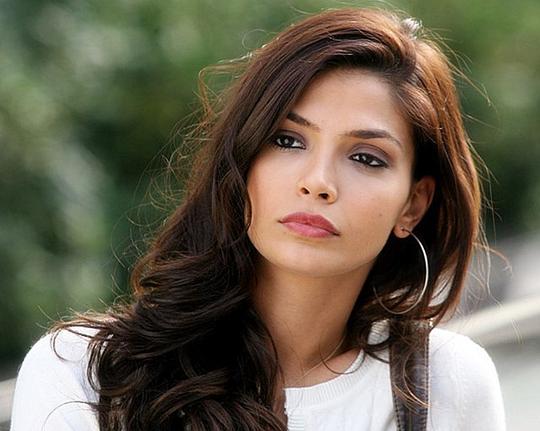 埃达·约兹尔坎 Eda Özerkan