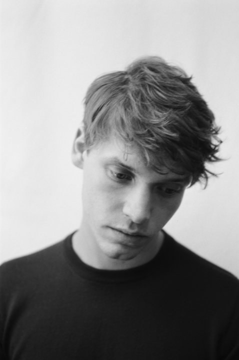 比利·豪尔 Billy Howle