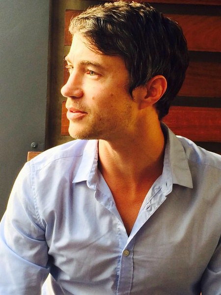 汤姆·威斯多姆 Tom Wisdom