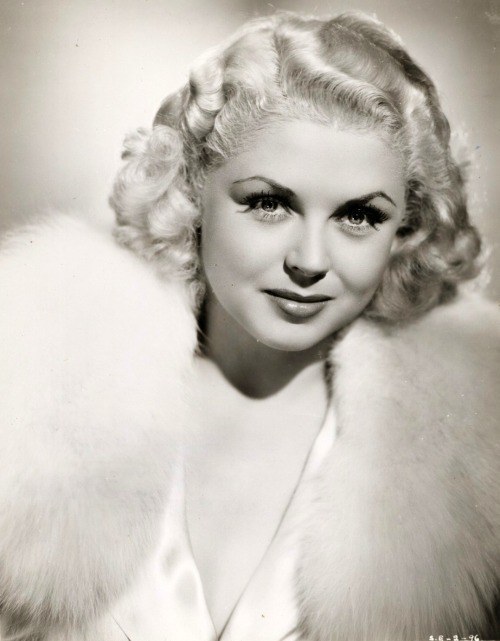 托碧·温 Toby Wing