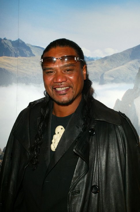 劳伦斯·马克奥雷 Lawrence Makoare