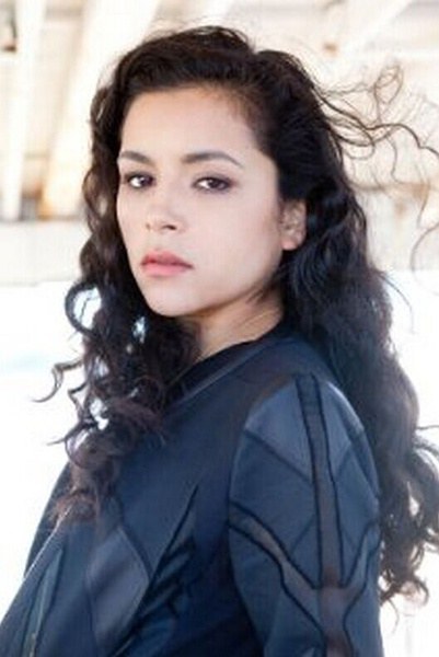 艾米莉·里奥斯 Emily Rios