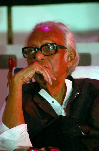 莫利奈·森 Mrinal Sen