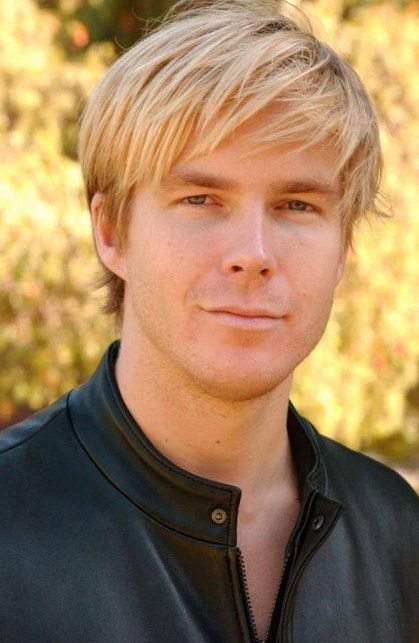 亚当·罗比特尔 Adam Robitel