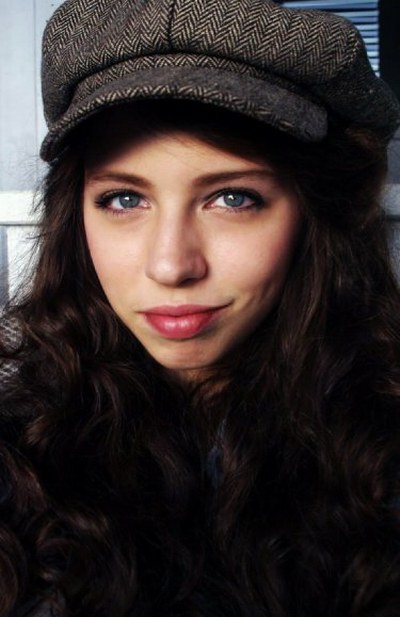 露娜·米约维奇 Luna Mijovic