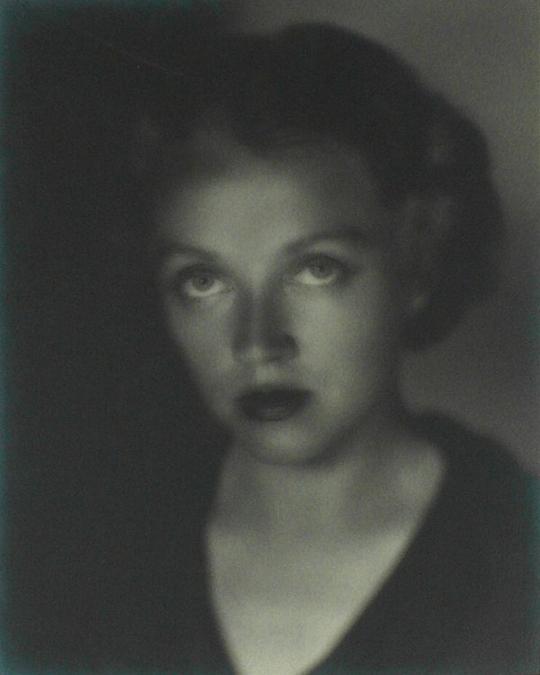 佩姬·康弗斯 Peggy Converse