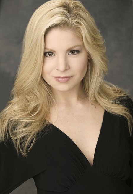 安妮·麦克代尼尔斯 Anne McDaniels