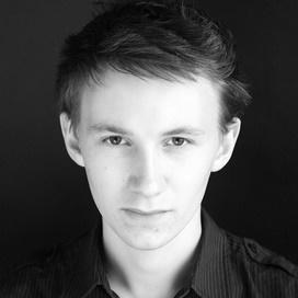 布莱德利·豪尔 Bradley Hall