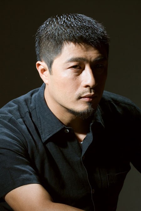阮正直 Charlie Nguyễn