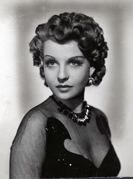 贝蒂·菲尔德 Betty Field