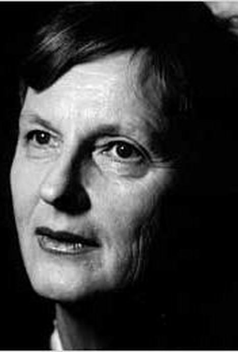 英格·阿佩尔特 Inge Apelt