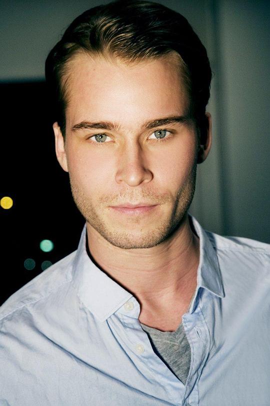 托尔·克里斯蒂安森 Thor Kristjansson