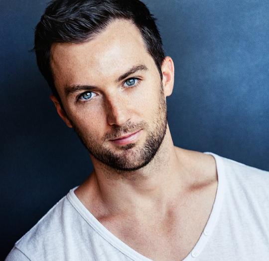 迈克尔·安托西 Michael Antosy