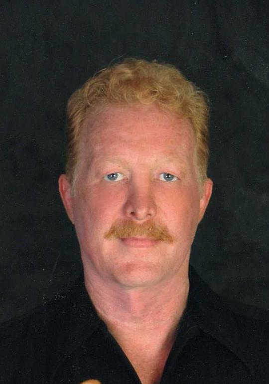 丹尼尔·D·乌伊 Daniel D. Houy