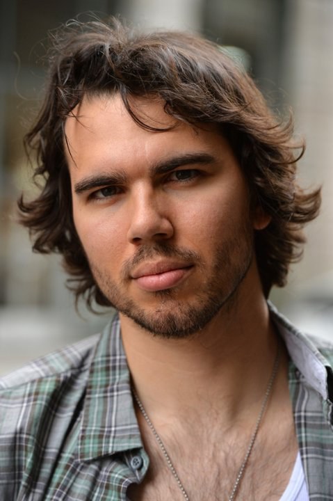 扎卡里·詹姆斯·鲁卡维纳 Zachary James Rukavina