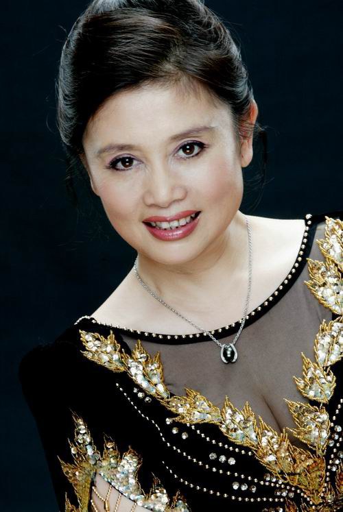 秦燕 Yan Qin