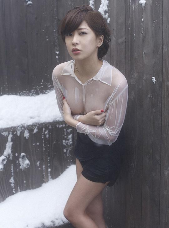神室舞衣 Mai Kamuro