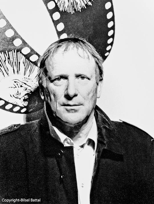 沃尔夫冈·科尔哈泽 Wolfgang Kohlhaase