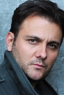 斯特里奥·萨万特 Stelio Savante